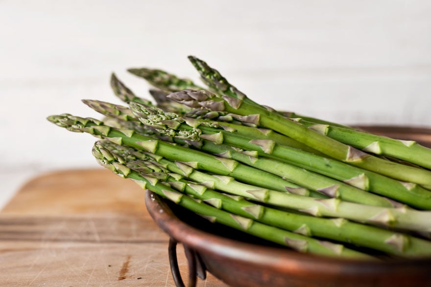 spring weight loss superfoods - asparagus 