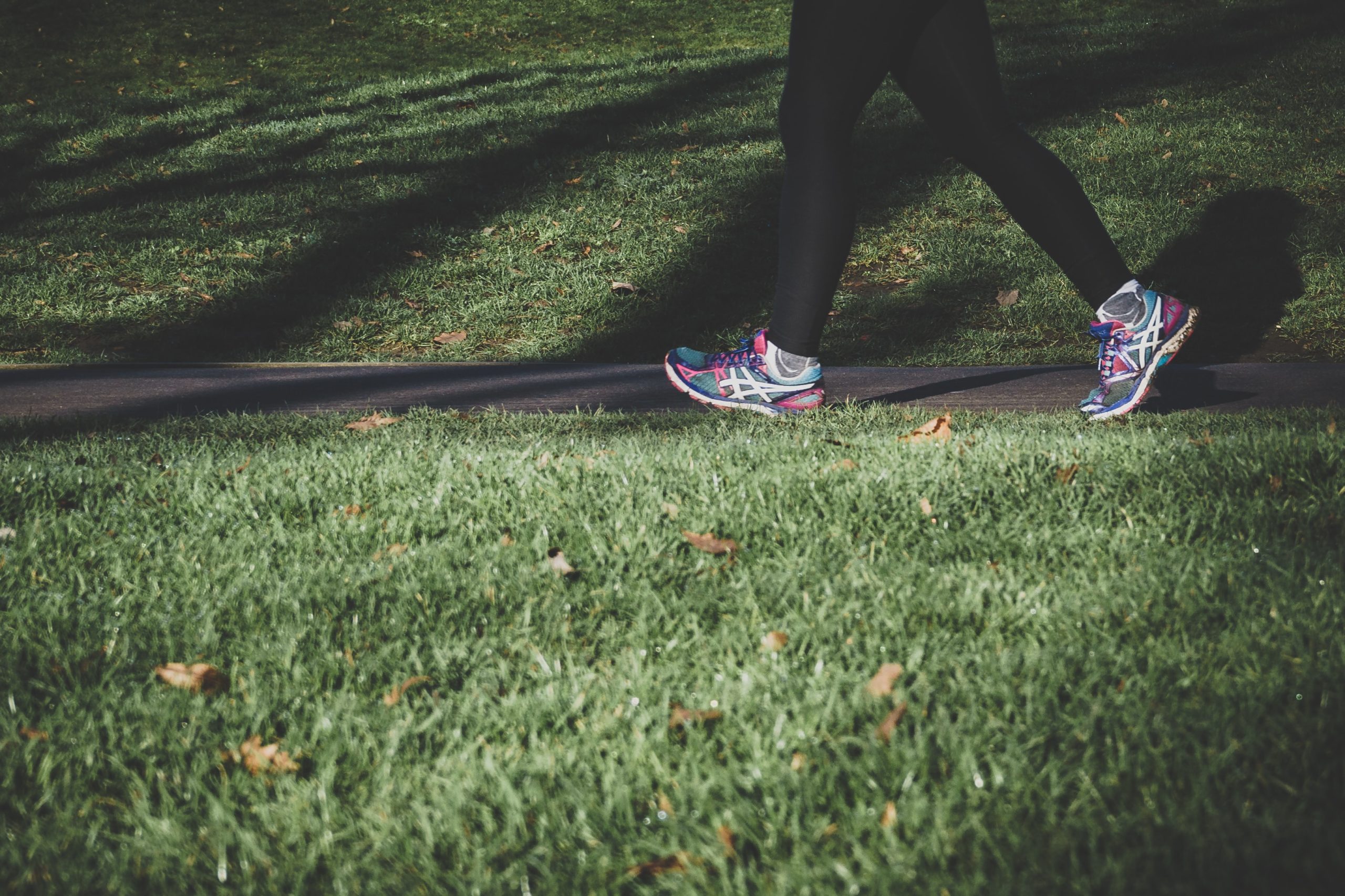 5 ways walking helps boost your mindset & mental health